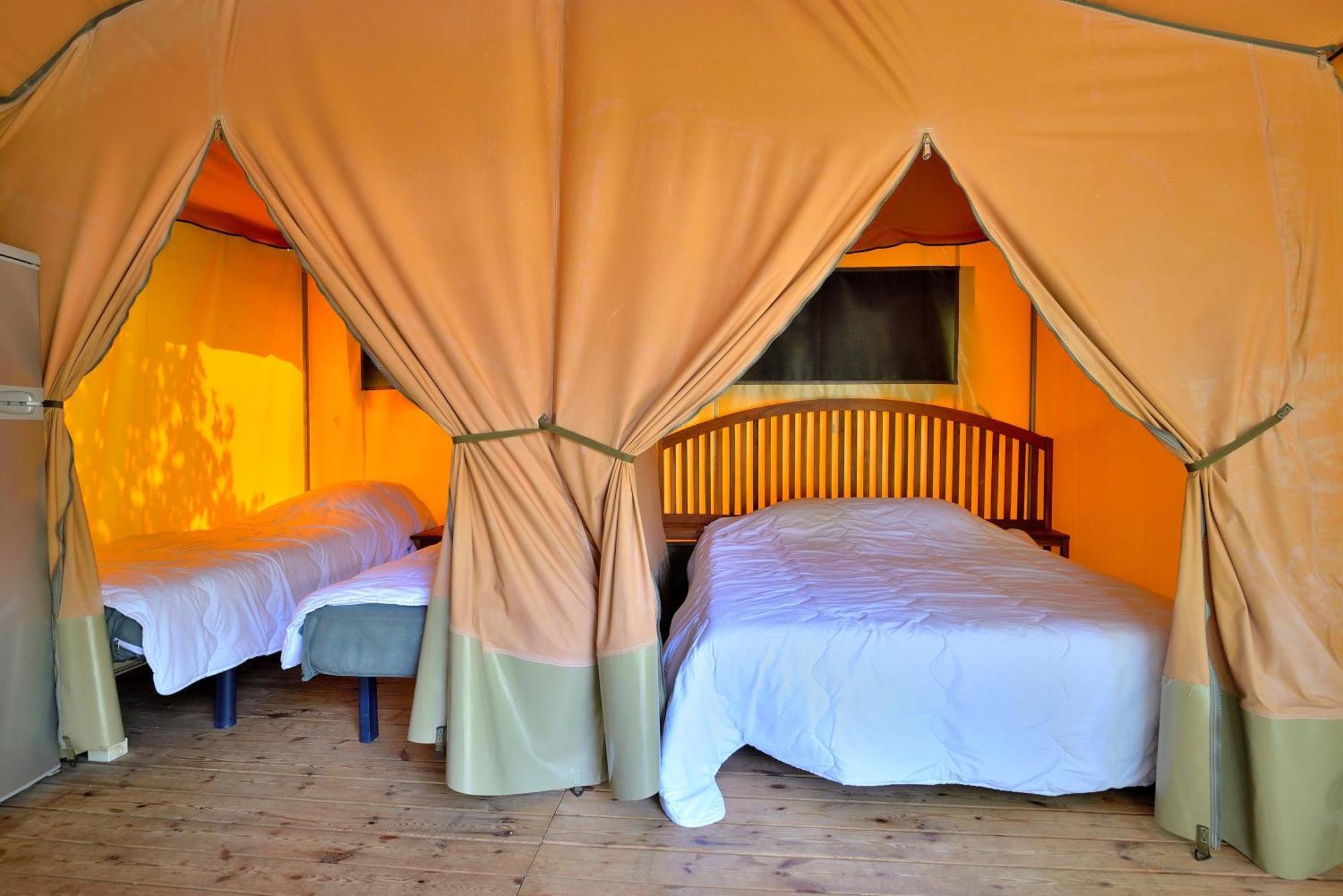 Camping Etang De La Vallee Combreux Room photo